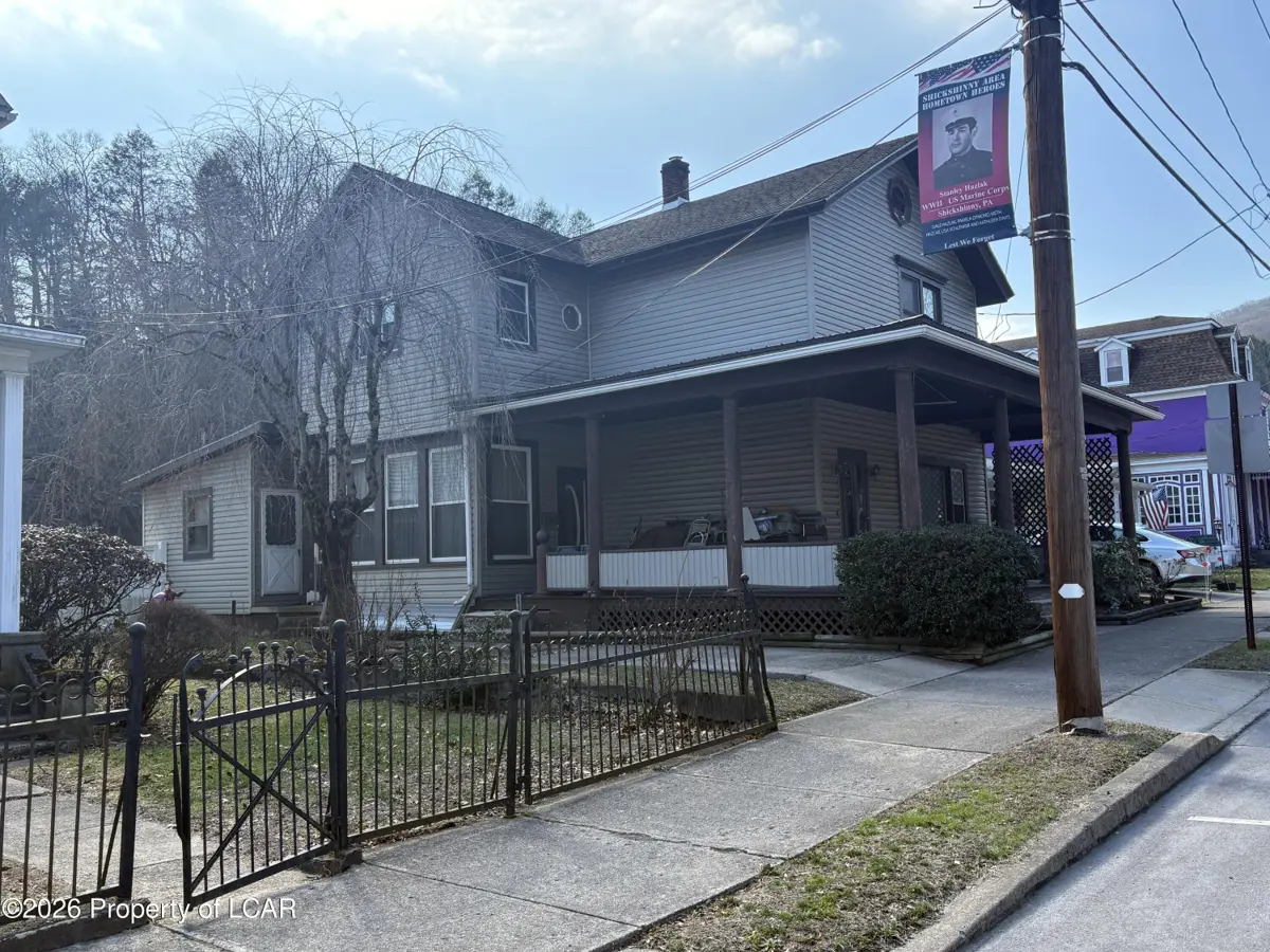 67 W Union Street, Shickshinny in Shickshinny