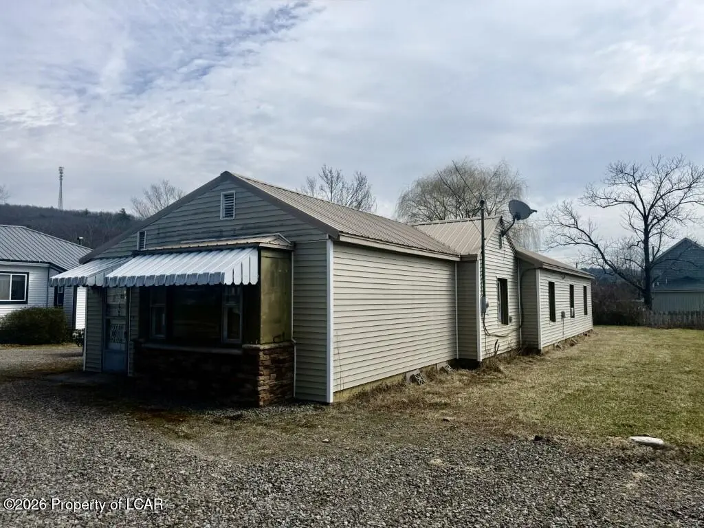 135 Carpenter Road, Harveys Lake in Harveys Lake