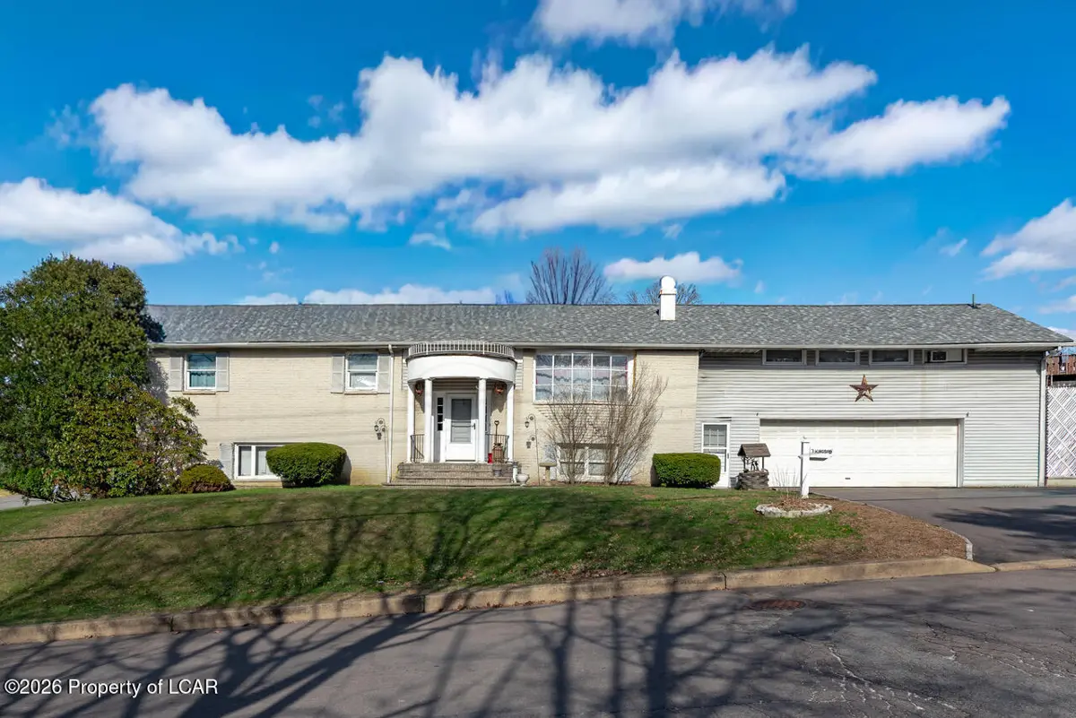 7 Kings Road, Hanover Township in Hanover Township