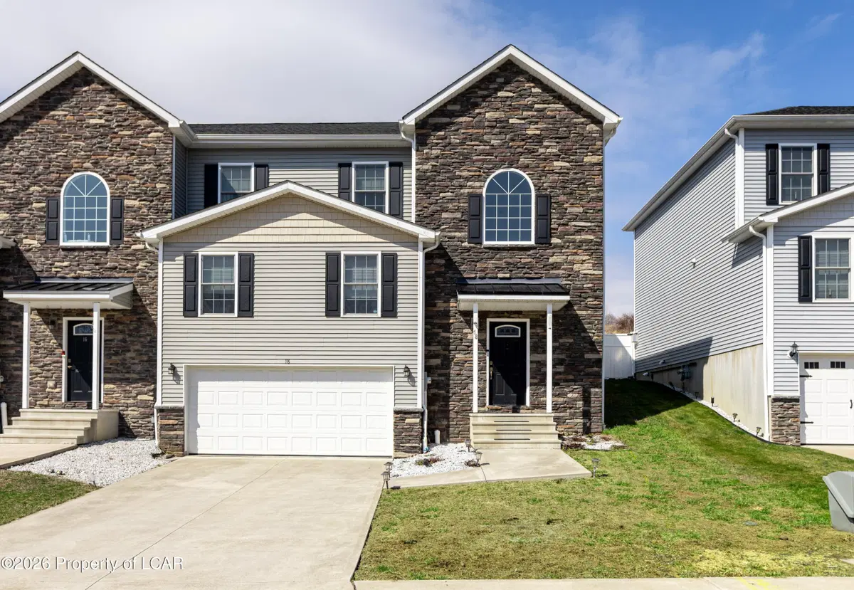 18 Maria Drive, Hanover Township in Hanover Township