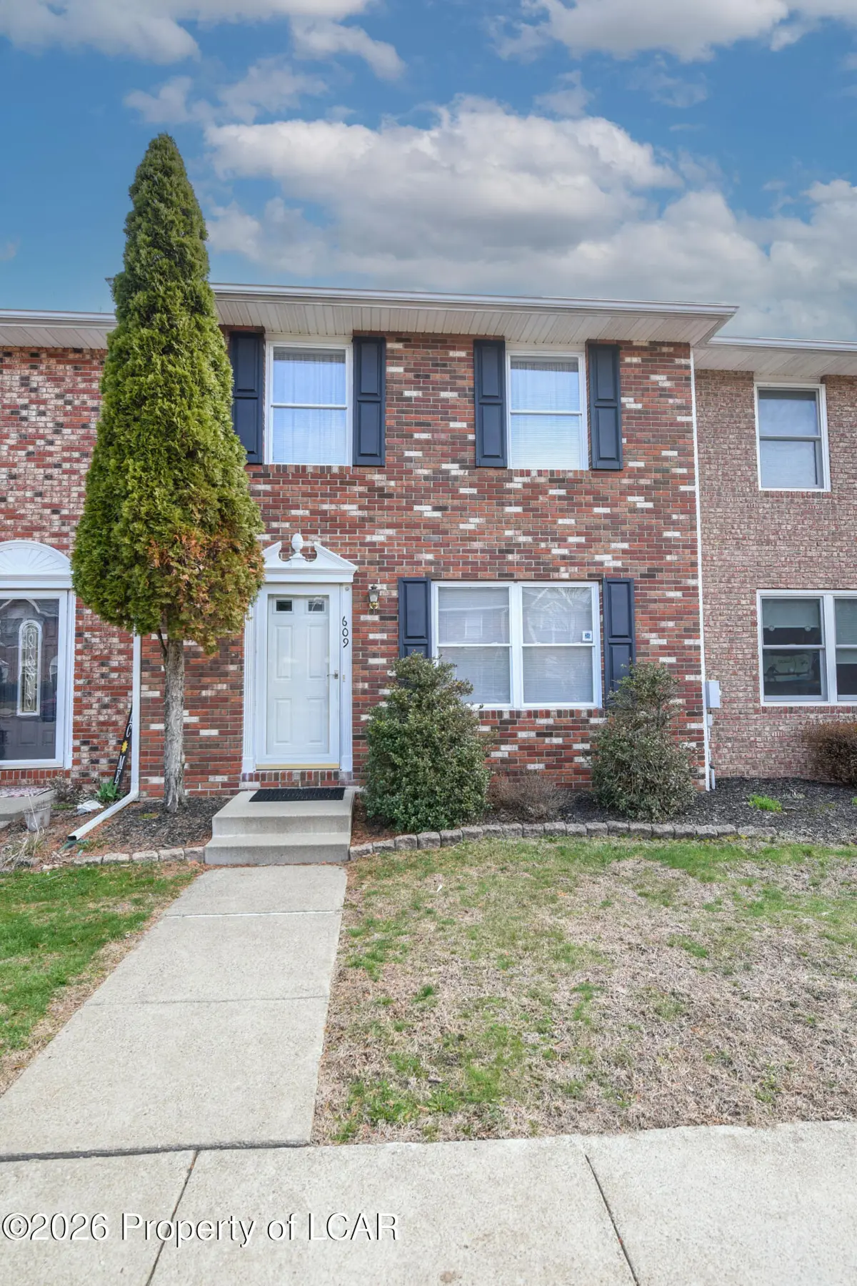 609 Lily Court, Exeter in Exeter