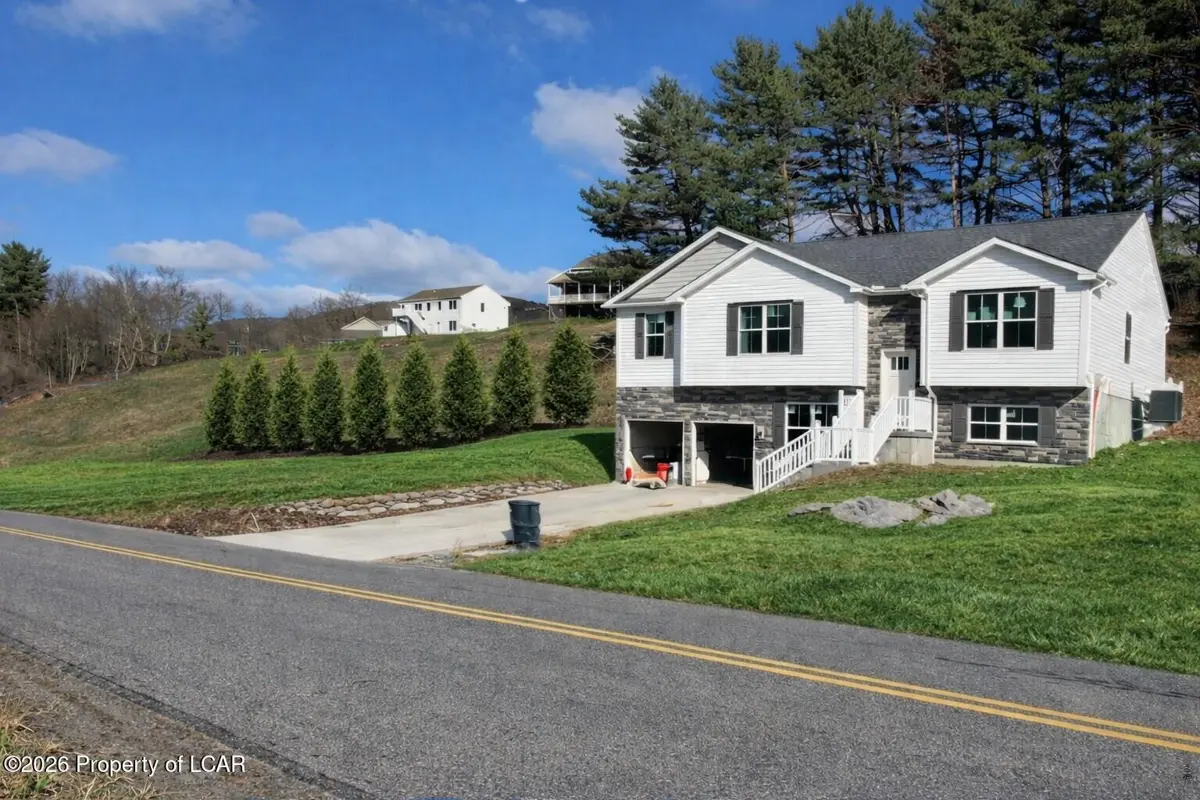 9 Country Club Road, Ashland in Ashland
