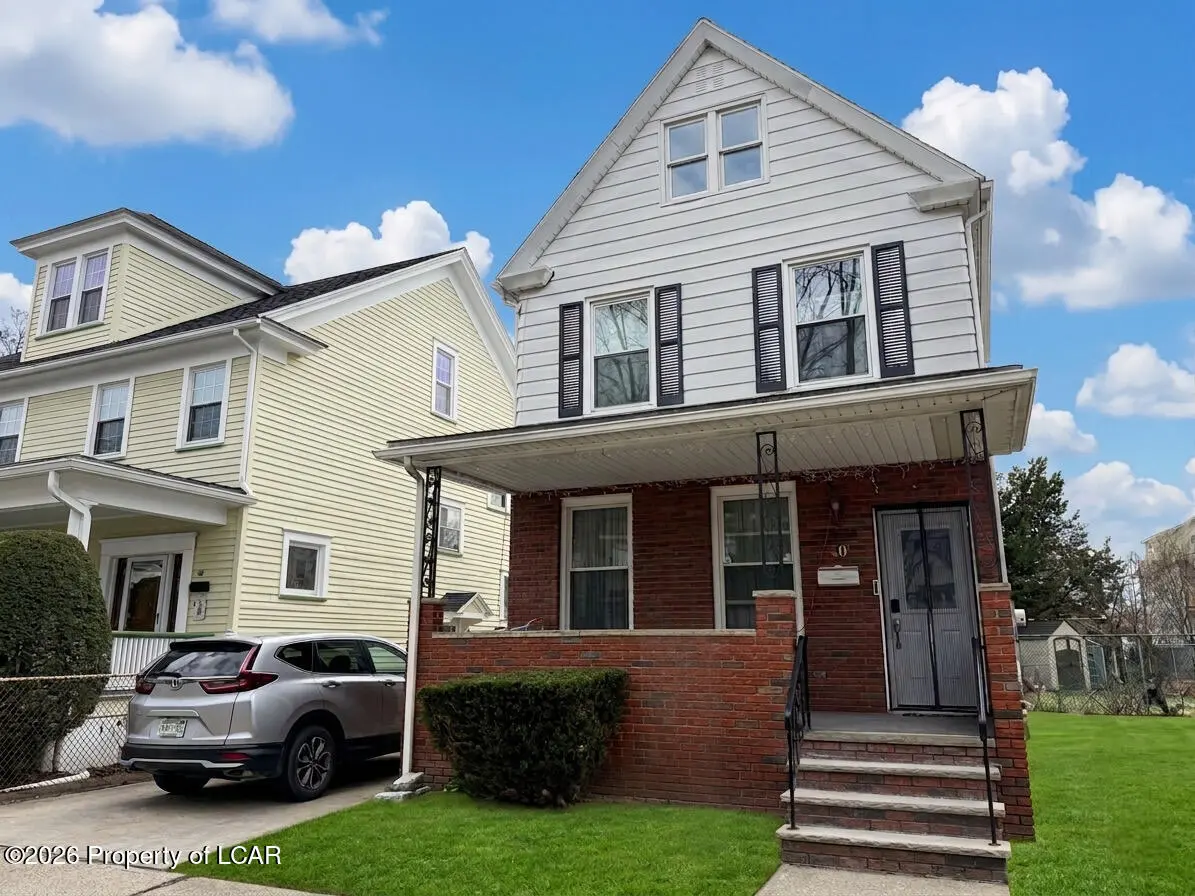 30 Oak Street, Wilkes-Barre in Wilkes-Barre