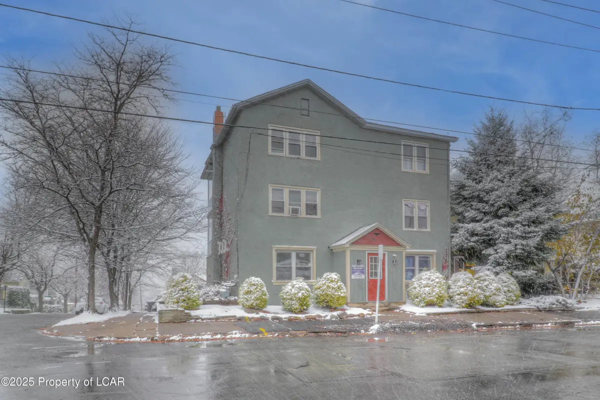 932 Prospect Avenue, Scranton in Scranton