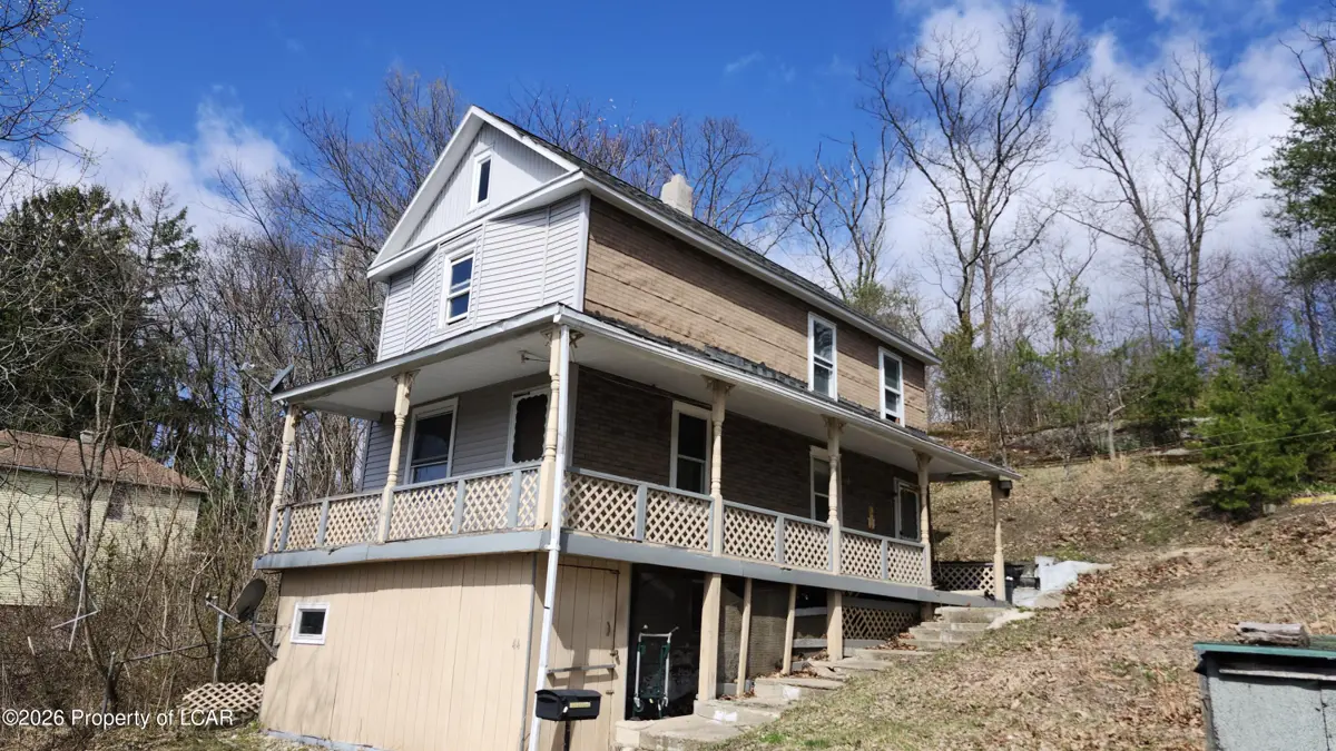 44 Leopold Street, Hanover Township - 2 bed - 1 bath - 960 SF