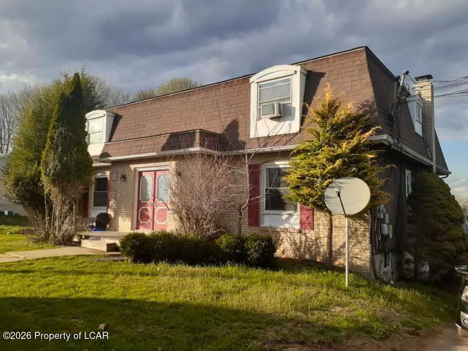 11 Pine Drive, Shavertown - 4,100 SF