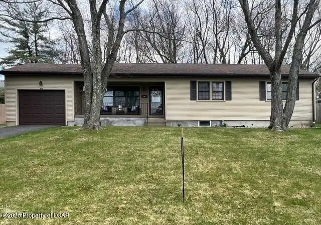 212 Grayson Drive, Clarks Green in Clarks Green