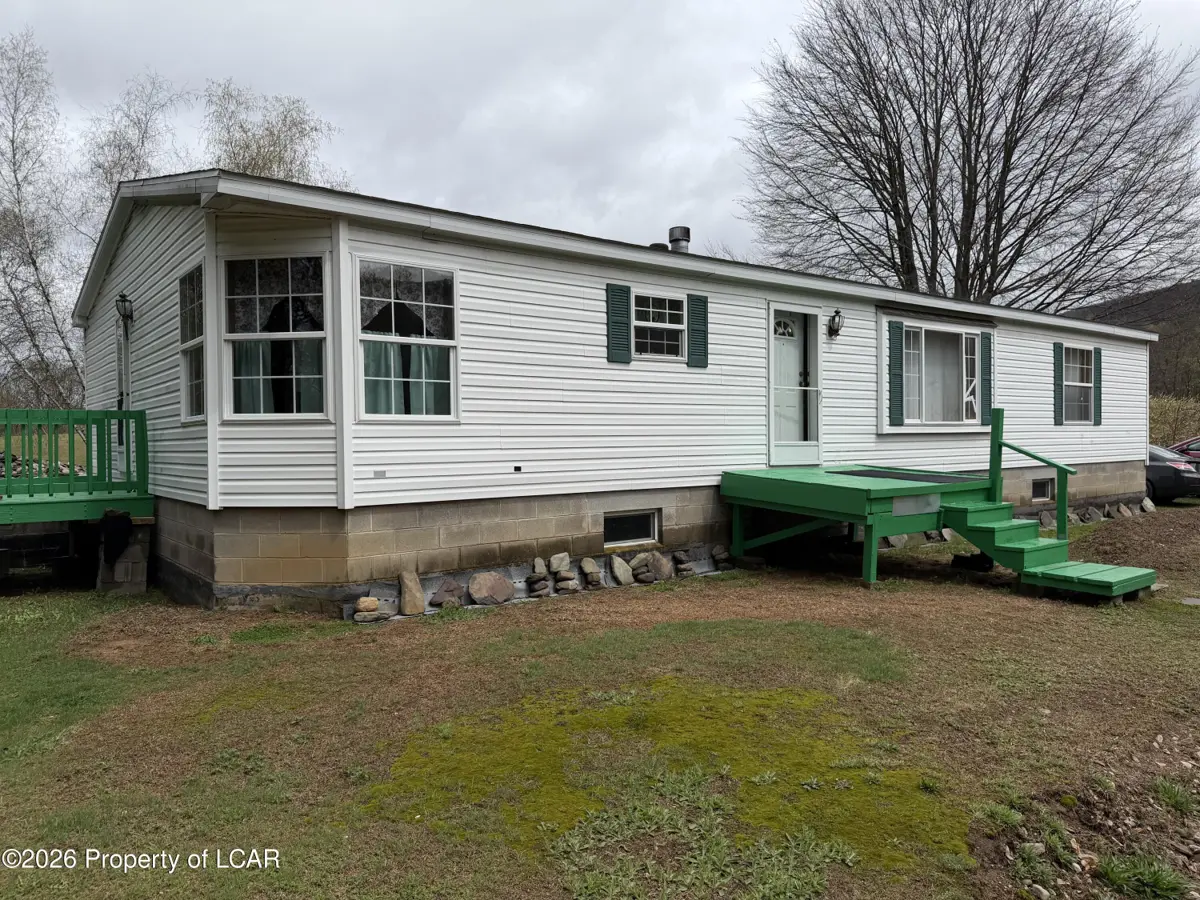 61 E Hollow Road, Nescopeck in Nescopeck