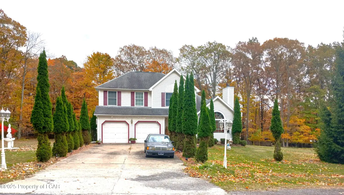 25 COLONY Drive, Hazleton - 4 bed - 4 bath - 2,880 SF