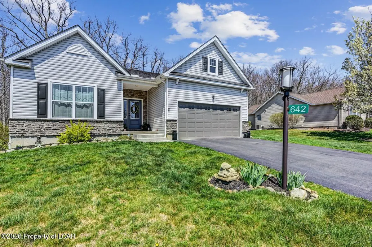 642 W Oak Lane, White Haven in White Haven