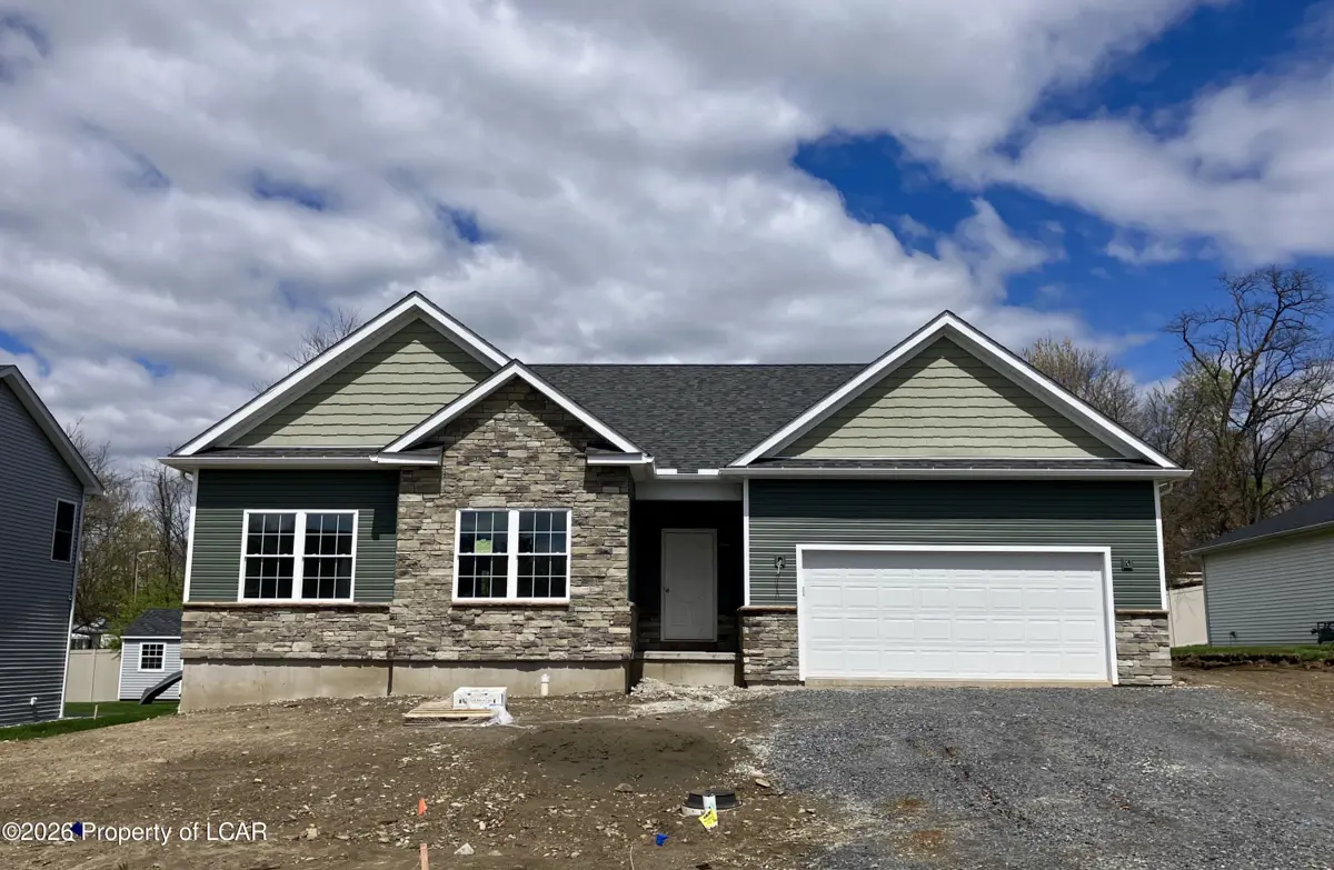 509 Wisteria Drive, Moosic in Moosic