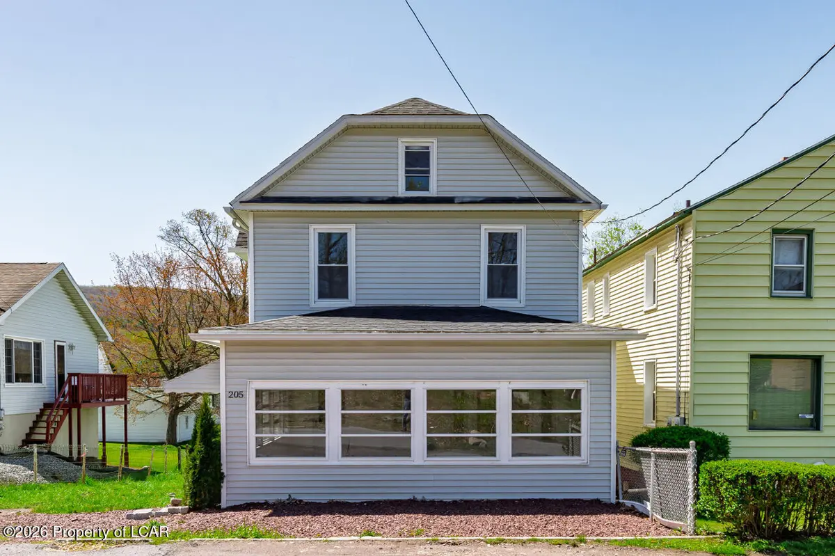 205 Iroquois Avenue, Wilkes-Barre in Wilkes-Barre