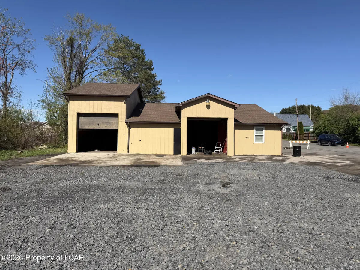818 Suscon Road, Pittston in Pittston