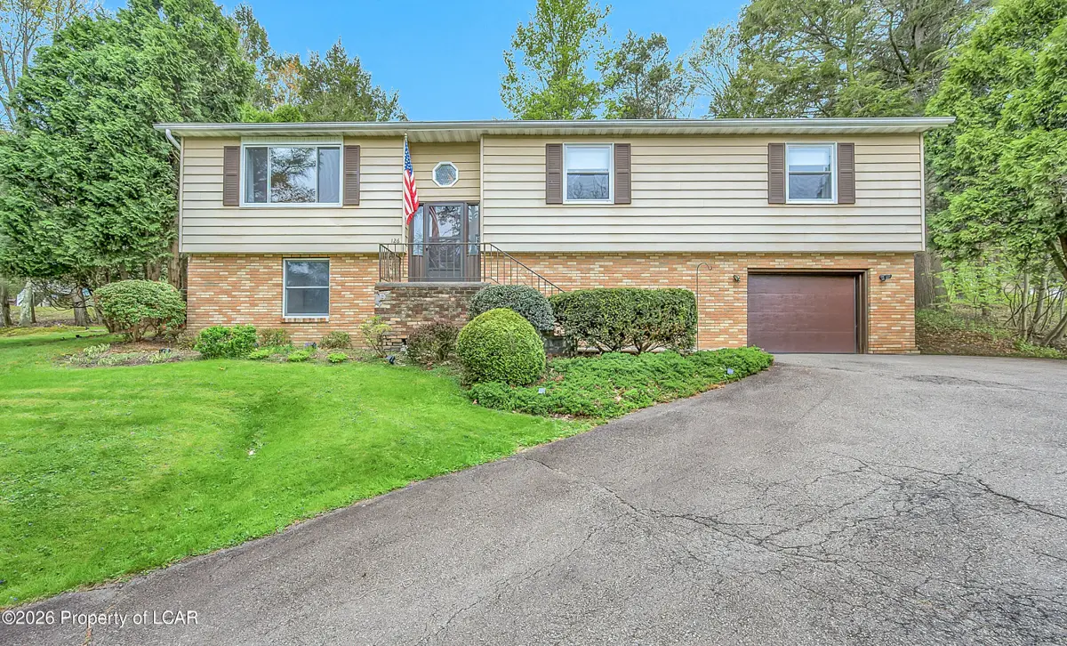 126 Abby Road, Falls in Falls