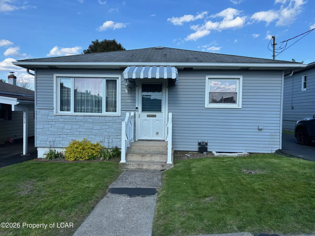 715 Roosevelt Street, Hazleton in Hazleton