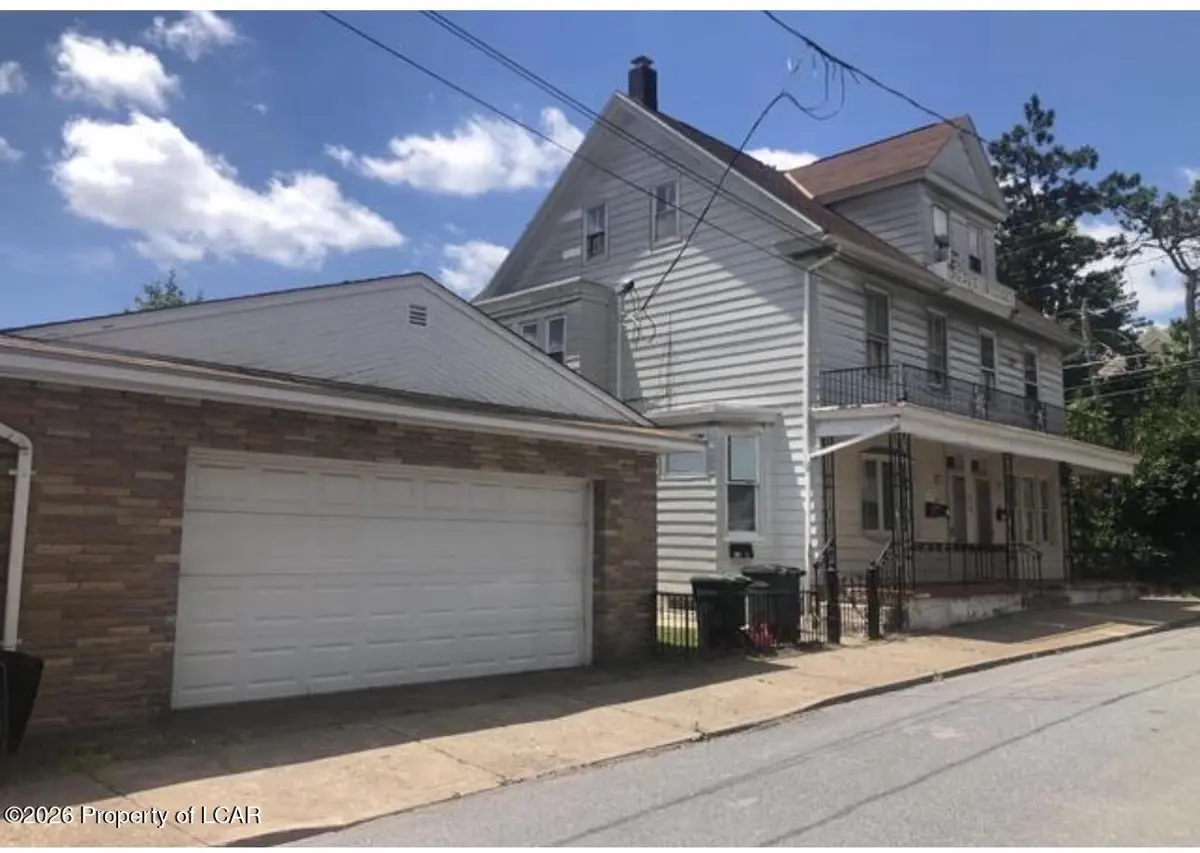 20 W Magnolia Street, Hazleton - 3,541 SF