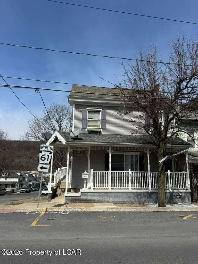 103 East Avenue, Mount Carmel in Mount Carmel