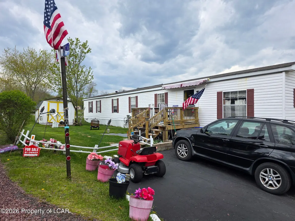 245 Silver Maple Lane, Freeland in Freeland