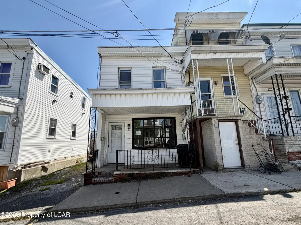 311 S West Street, Shenandoah - 3 bed - 2 bath - 1,332 SF
