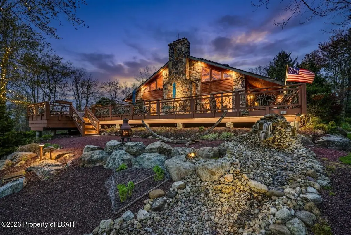 18 Hazelwood Drive, Lake Harmony in Lake Harmony