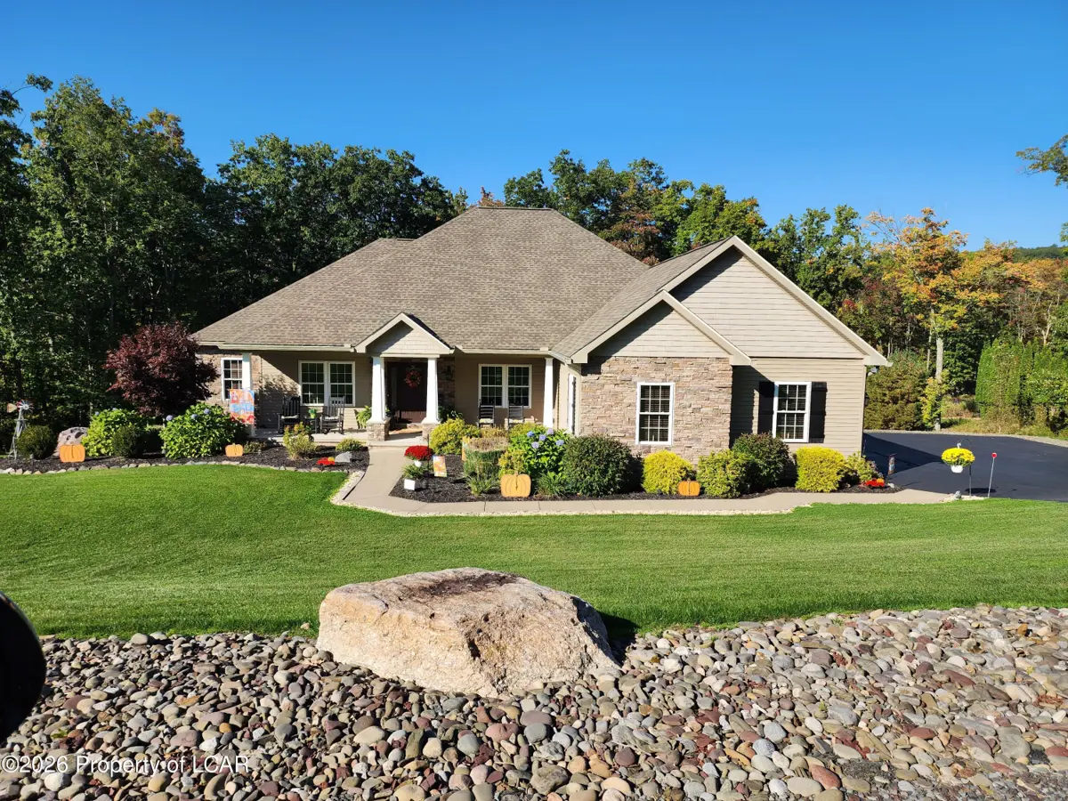 50 Autumn Drive, Mountain Top - 5 bed - 4 bath - 3,690 SF
