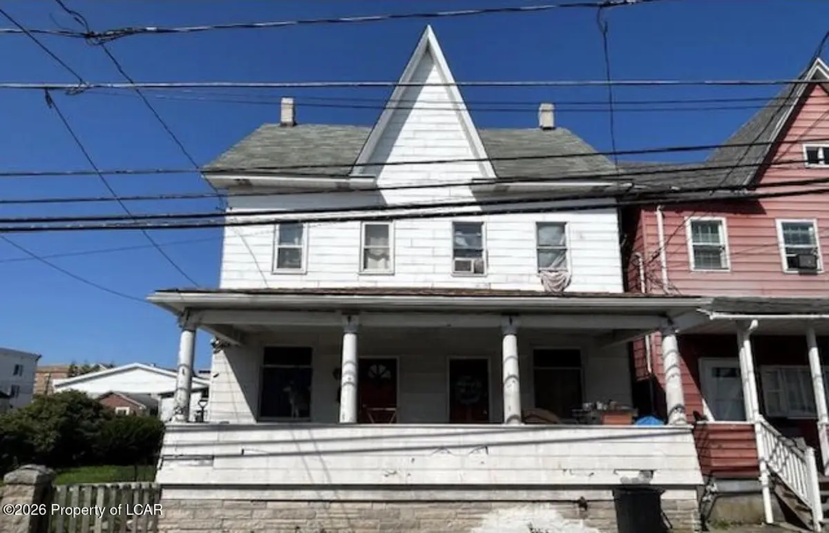 326-328 Washington St., Freeland in Freeland