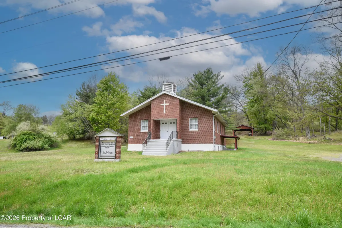 894 Hartman Road, Hunlock Creek in Hunlock Creek