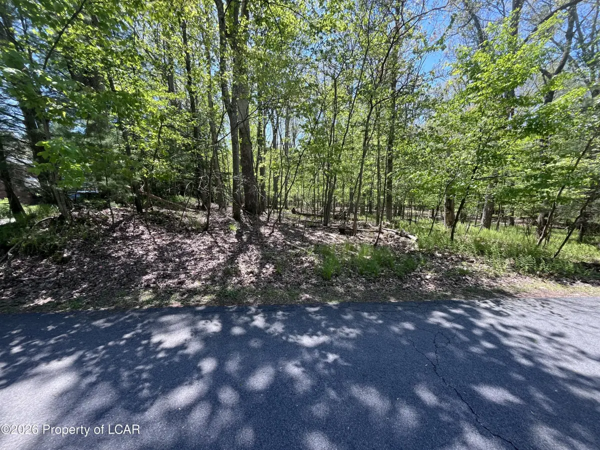 Henry Drive, Mountain Top
