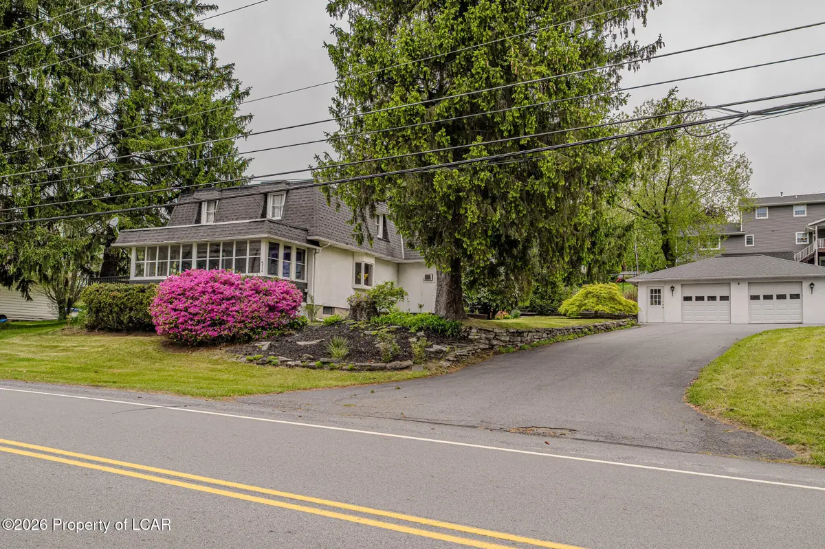 512 Shady Lane Road, South Abington Township in South Abington Township