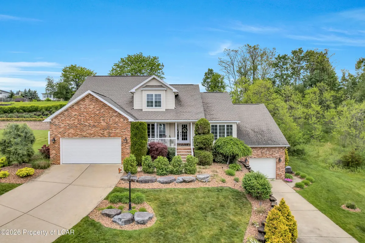 300 Constitution Avenue, Hanover Township in Hanover Township