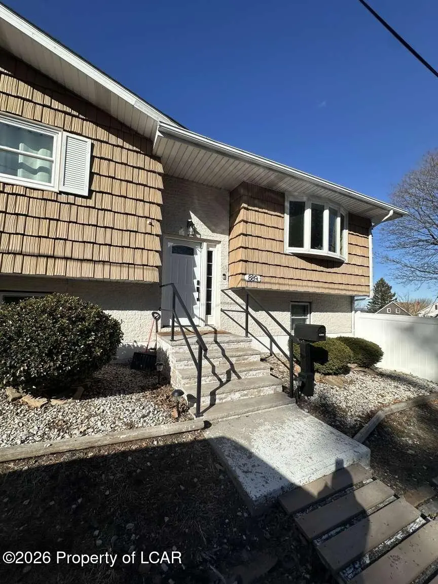 889 North Street, Freeland - 4 bed - 3 bath - 2,080 SF