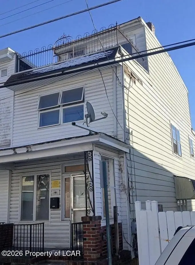 532 W Coal Street, Shenandoah - 4 bed - 1 bath - 1,694 SF