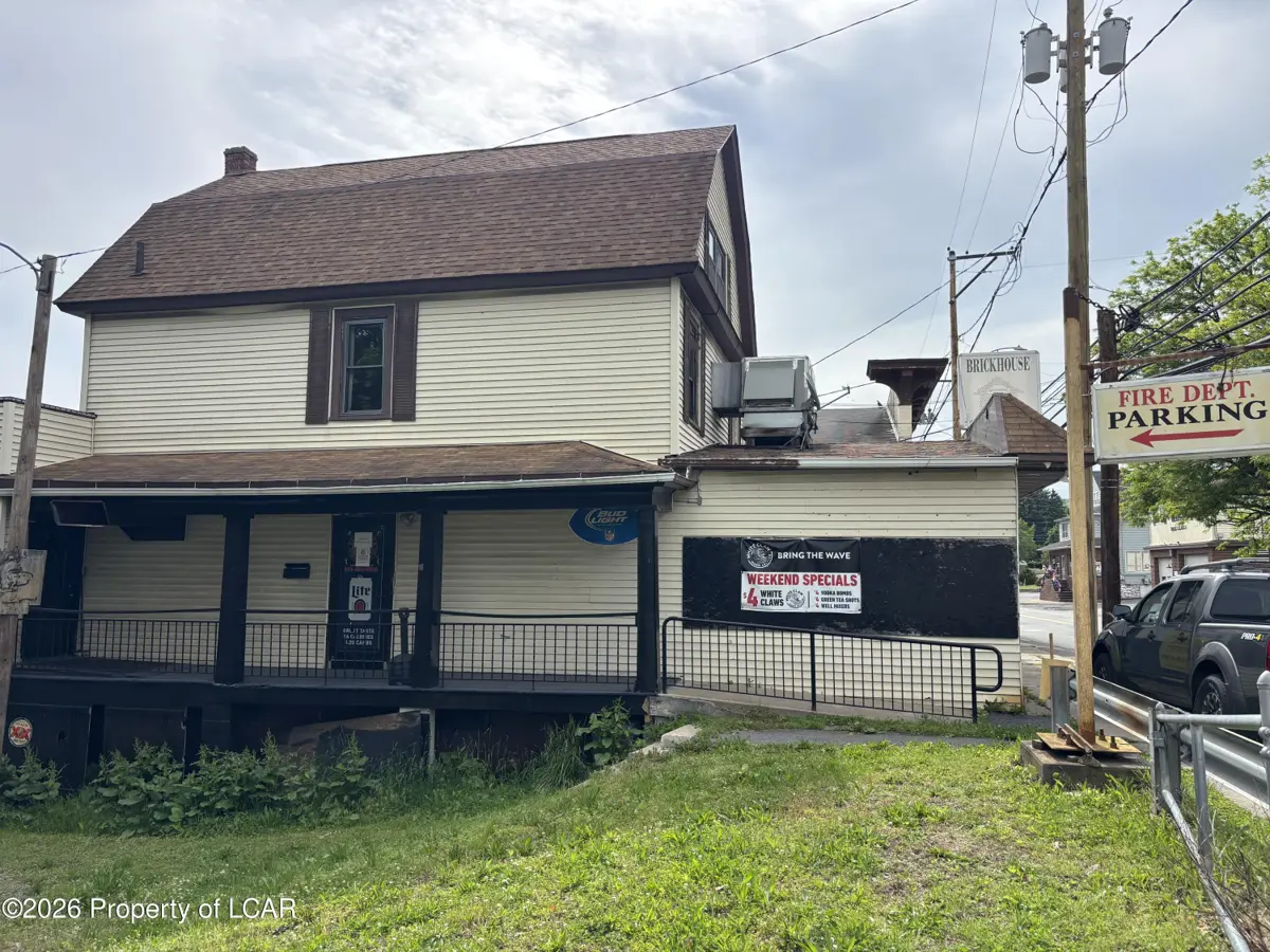 319 Main Street, Dupont - 2 bath - 3,586 SF
