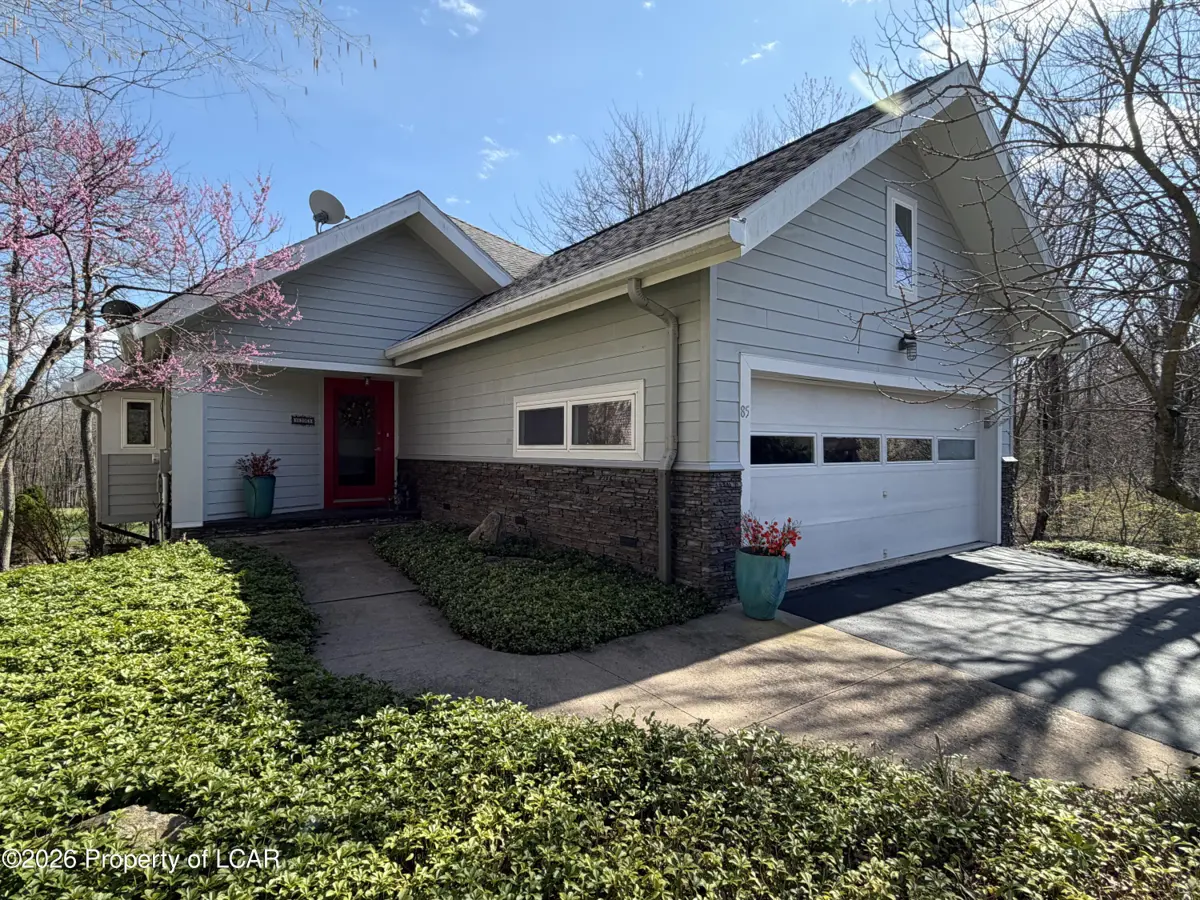 85 Crooked Stick Lane, Hazle Township in Hazle Township
