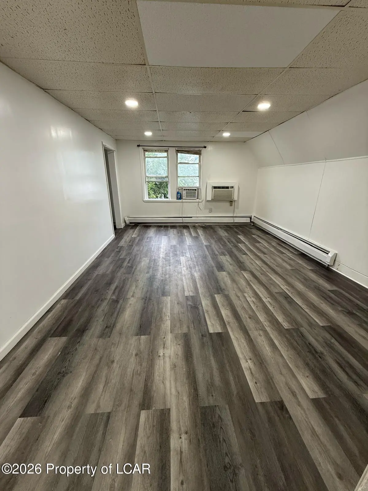 132 Sambourne Street 3rd FL, Wilkes-Barre - 2 bed - 1 bath - 1,000 SF