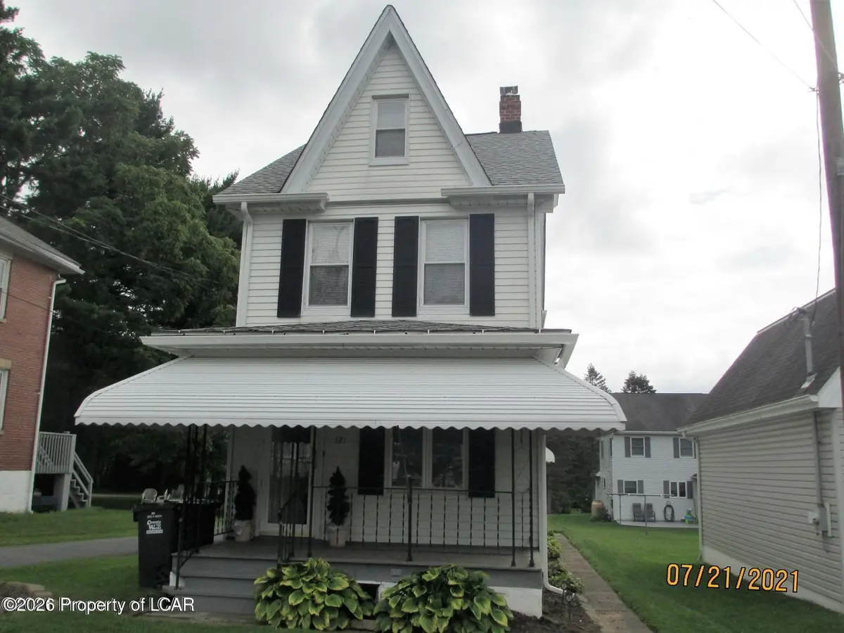 121 Dean Street, Beaver Meadows in Beaver Meadows