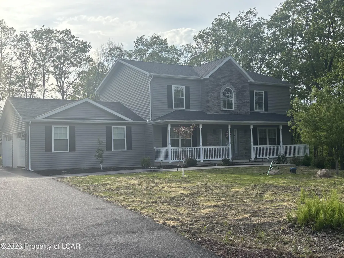 91 Charlwood Drive, Freeland - 5 bed - 3 bath - 3,176 SF