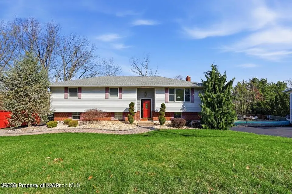 16 Fairfield Drive, Wilkes-Barre in Wilkes-Barre