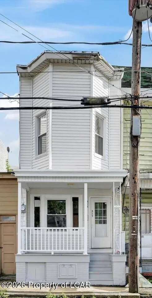 312 E Pine Street, Mahanoy City - 3 bed - 1 bath - 1,094 SF