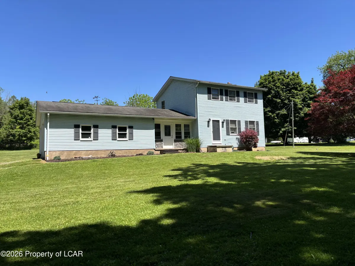 27 N Lake Road, Sweet Valley in Sweet Valley