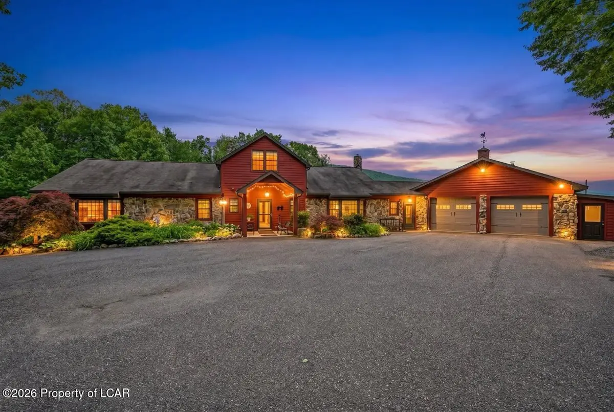 490 W County Road, Sugarloaf in Sugarloaf