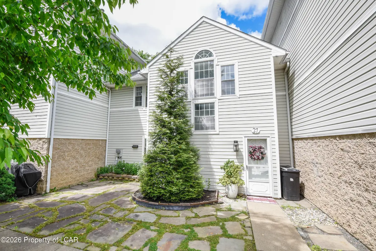 27 Allenberry Drive, Hanover Township in Hanover Township