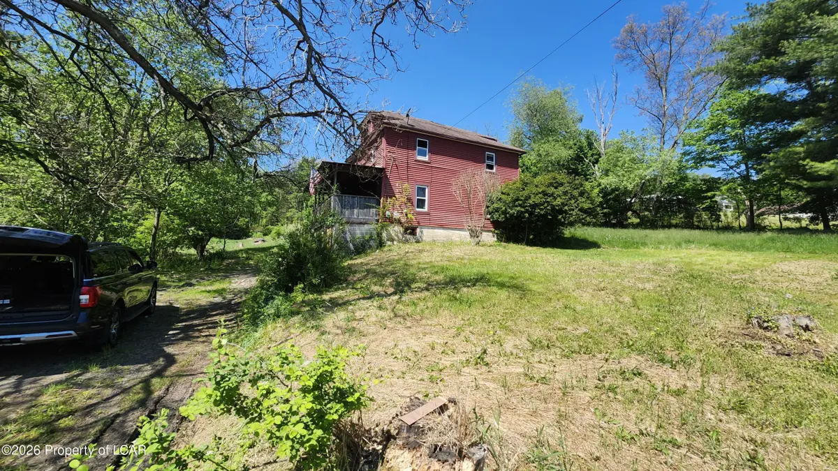 692 Pennsylvania 239, Shickshinny - 4 bed - 1 bath - 1,400 SF