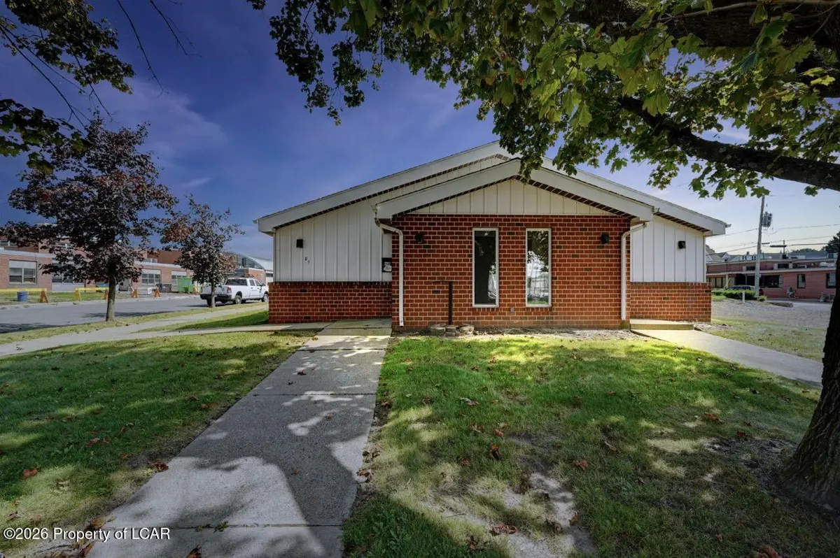 81 S CHURCH Street, Hazleton - 1,040 SF