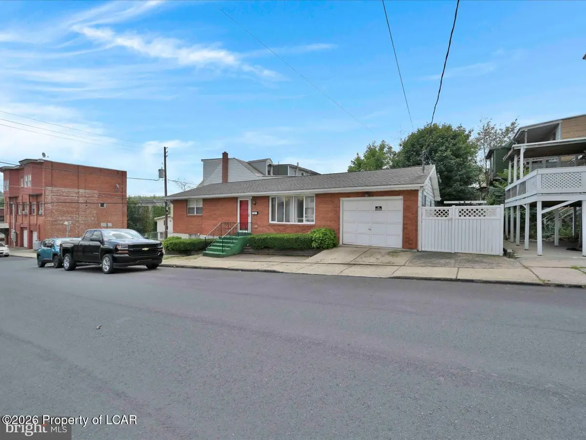 22 W Cherry Street, Shenandoah in Shenandoah