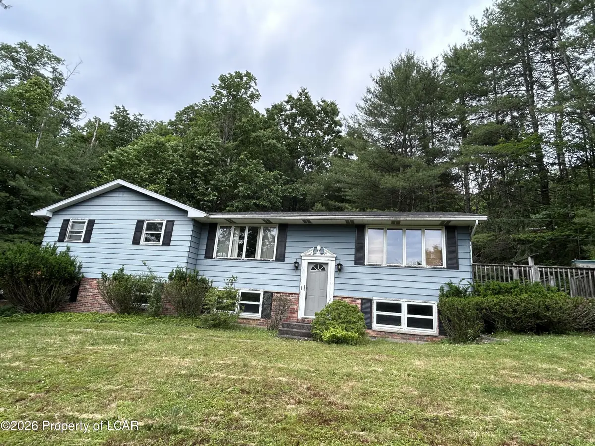 233 Lakeside Drive, Harveys Lake in Harveys Lake