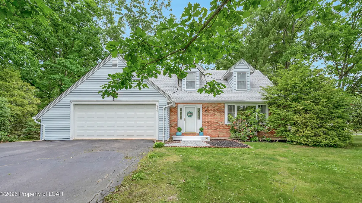 626 Aspen Drive, Mountain Top in Mountain Top