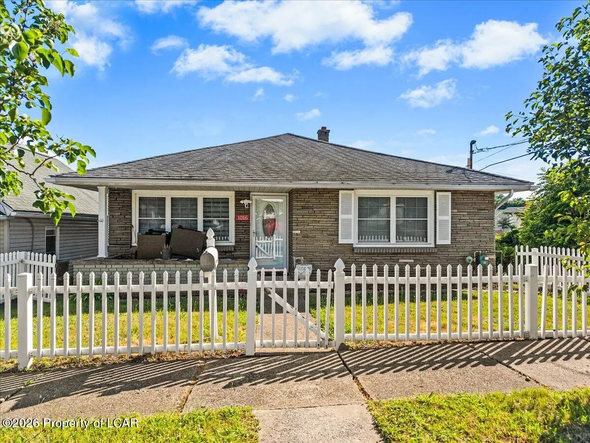 1016 E Elm Street, Scranton in Scranton