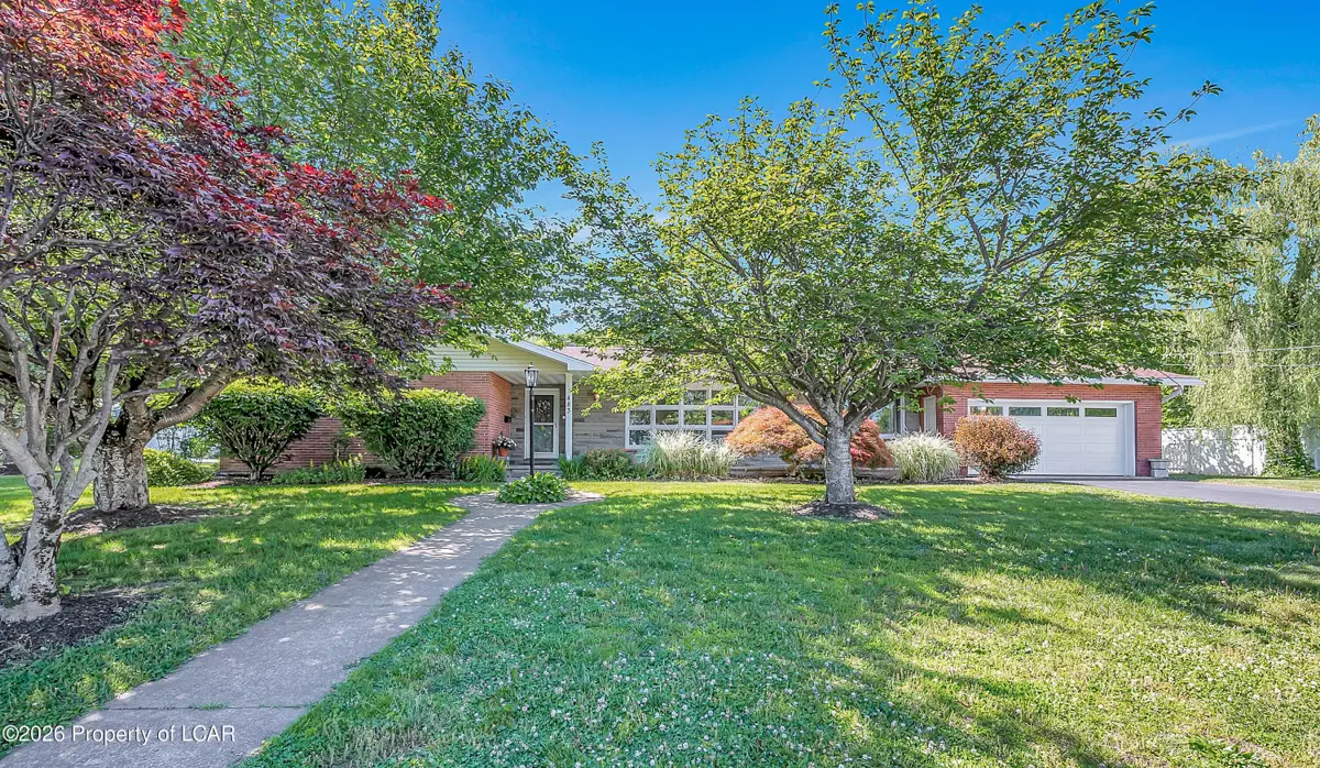 483 Shoemaker Avenue, West Wyoming - 4 bed - 3 bath - 2,957 SF