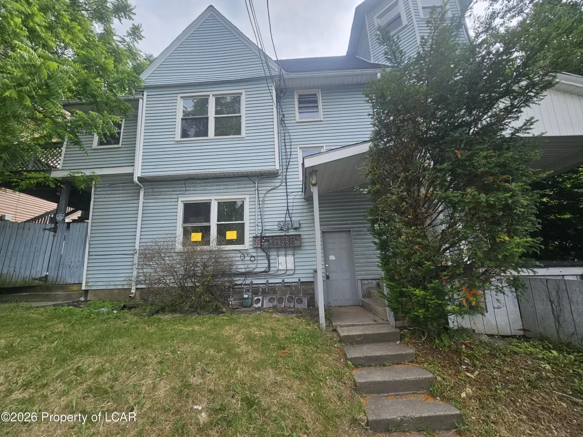Scranton - 2,200 SF